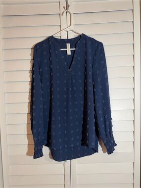 Women's Navy V-Neck Textured Long-Sleeve Blouse
